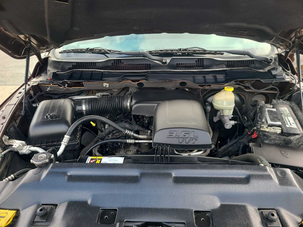 2015 RAM 1500 Image 3