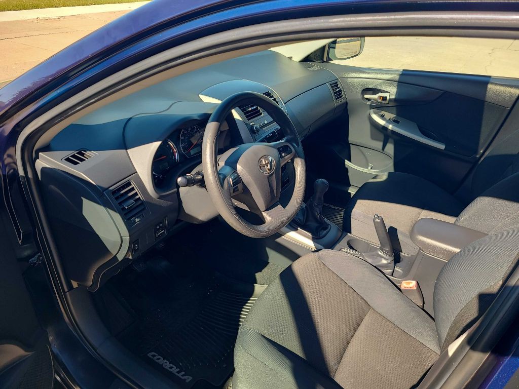 2011 Toyota Corolla Image 3