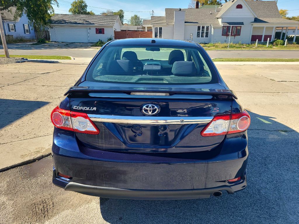 2011 Toyota Corolla Image 17