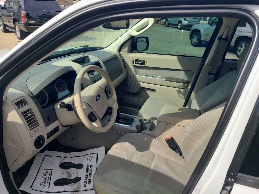 2012 Ford Escape Image 2