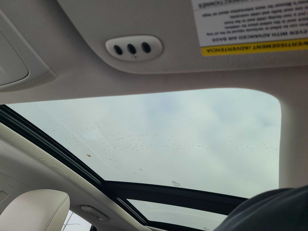 2016 Ford Edge Image 12