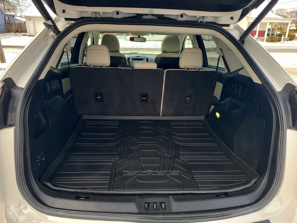 2016 Ford Edge Image 17