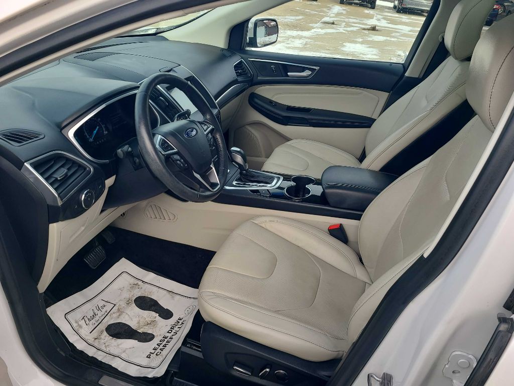 2016 Ford Edge Image 2