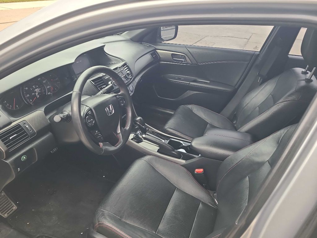 2017 Honda Accord Image 4