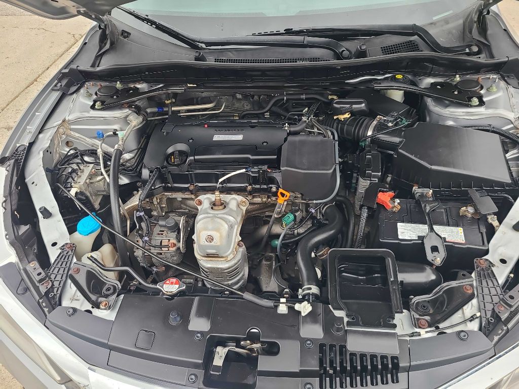 2017 Honda Accord Image 5