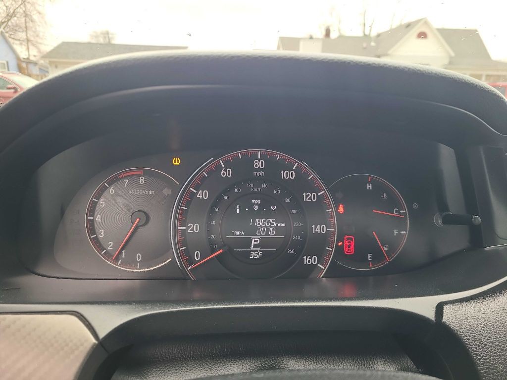 2017 Honda Accord Image 8