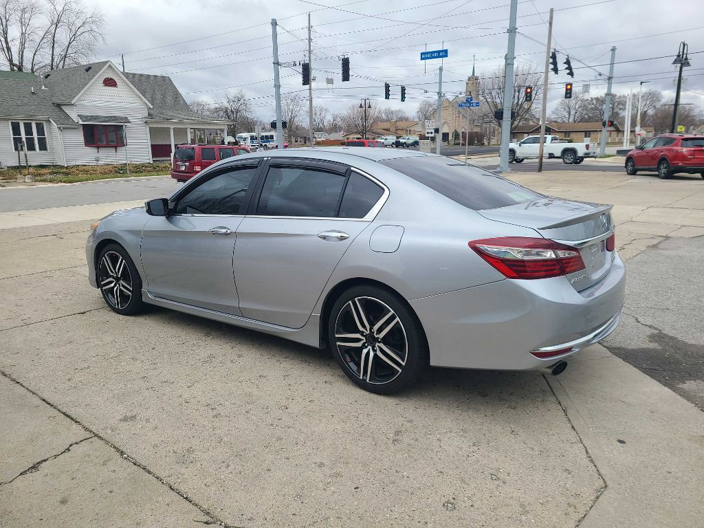 2017 Honda Accord Image 15