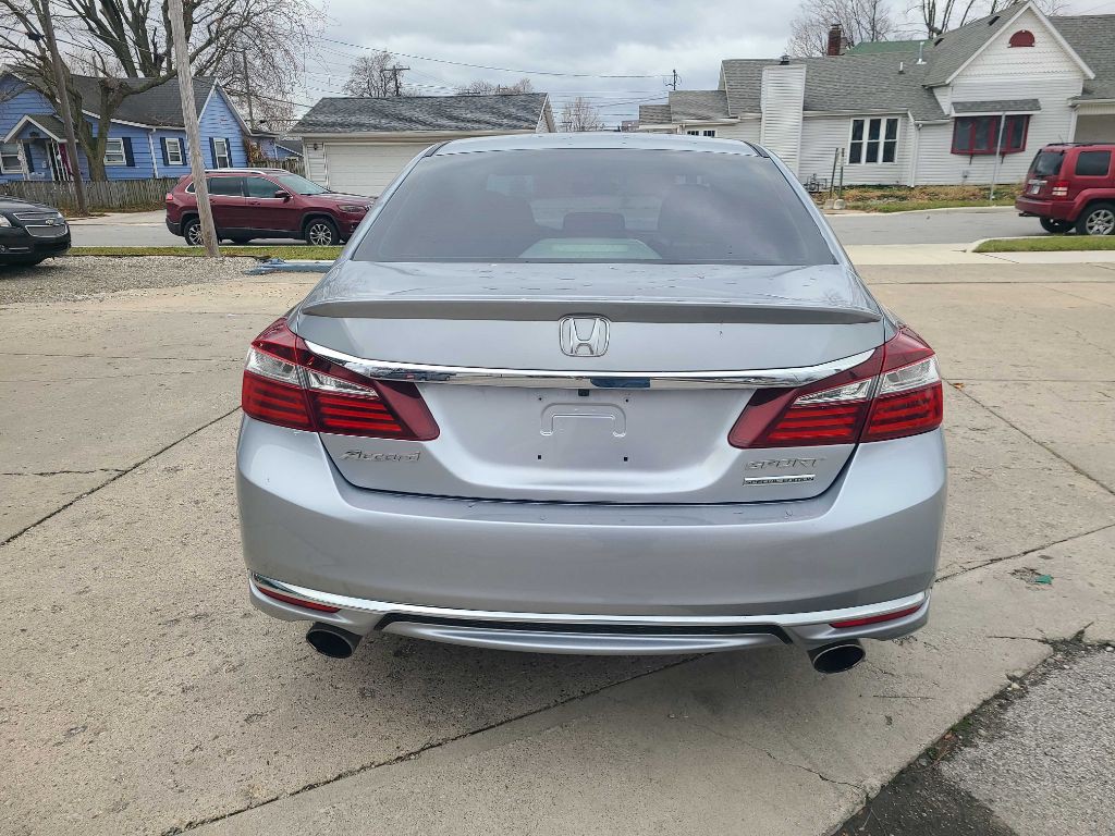 2017 Honda Accord Image 16