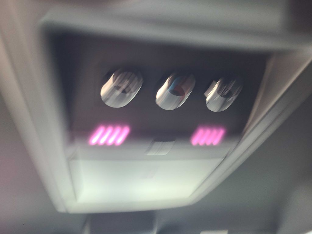 2014 Chrysler Town & Country Image 20