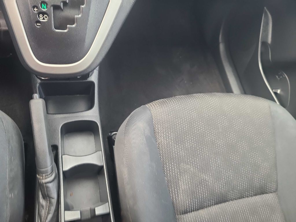 2009 Pontiac Vibe Image 11