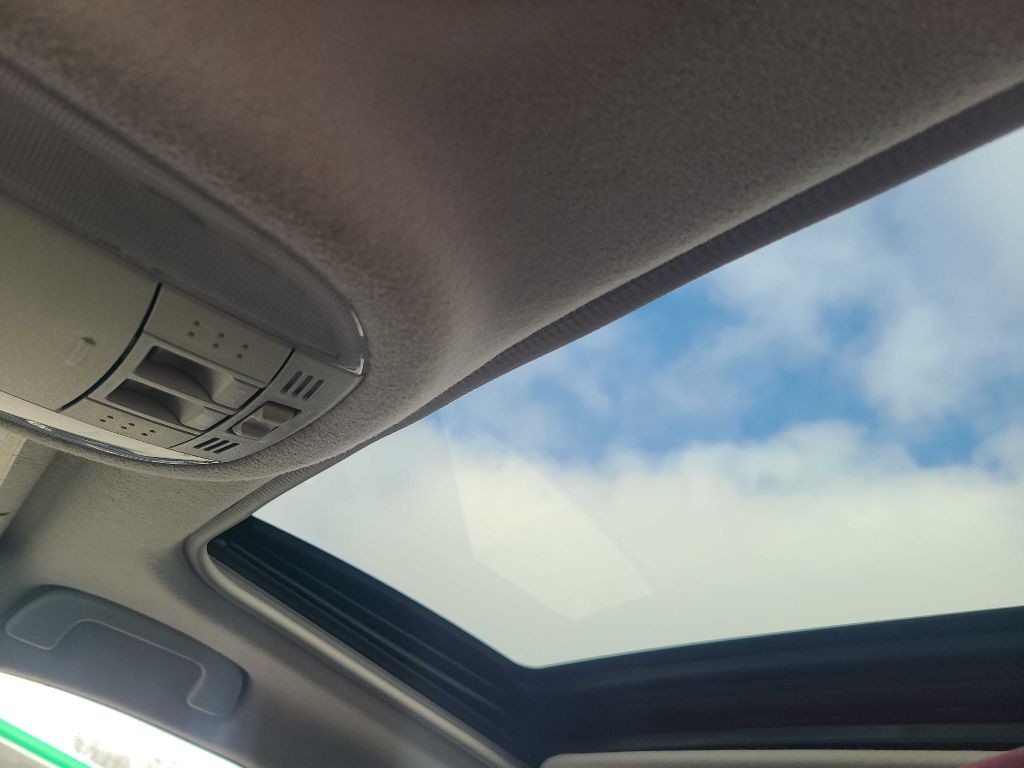 2009 Pontiac Vibe Image 12