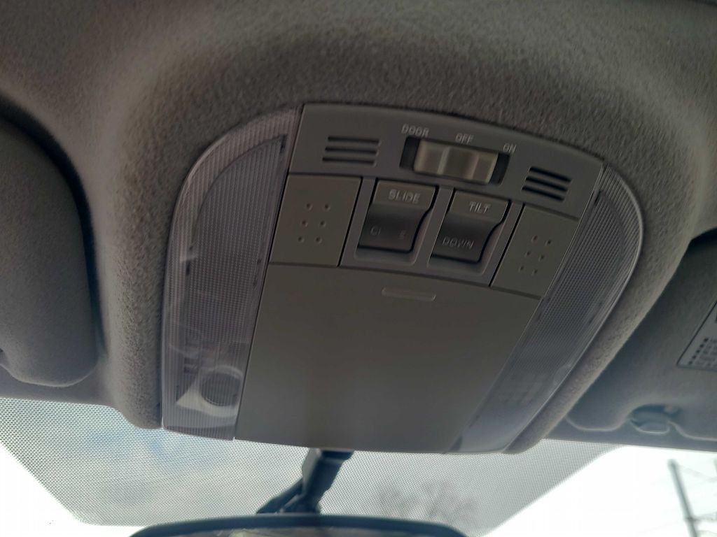 2009 Pontiac Vibe Image 13