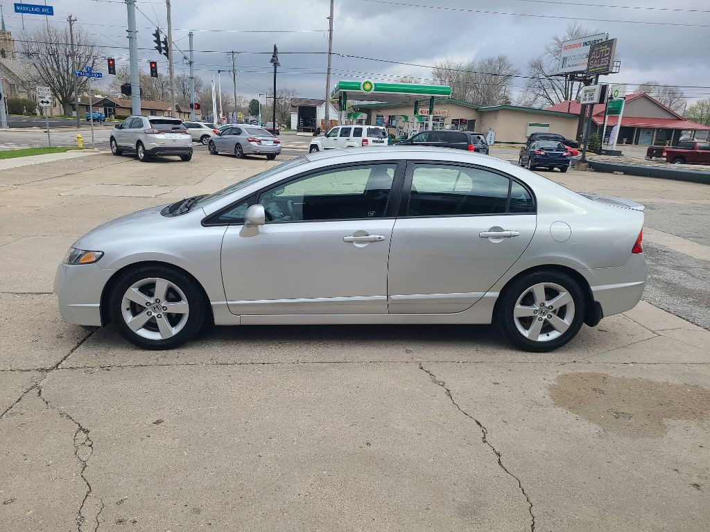 2010 Honda Civic Image 1