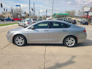 Image for 2017 Chrysler 200 Limited ID: 7327720