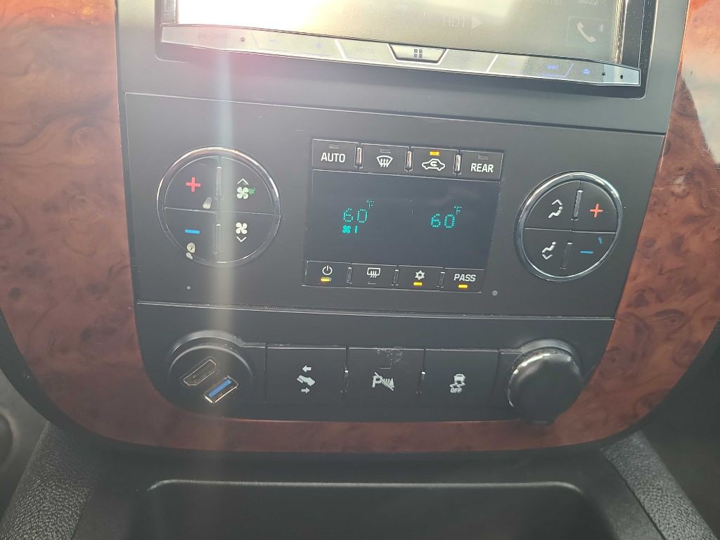 2012 Chevrolet Tahoe Image 10
