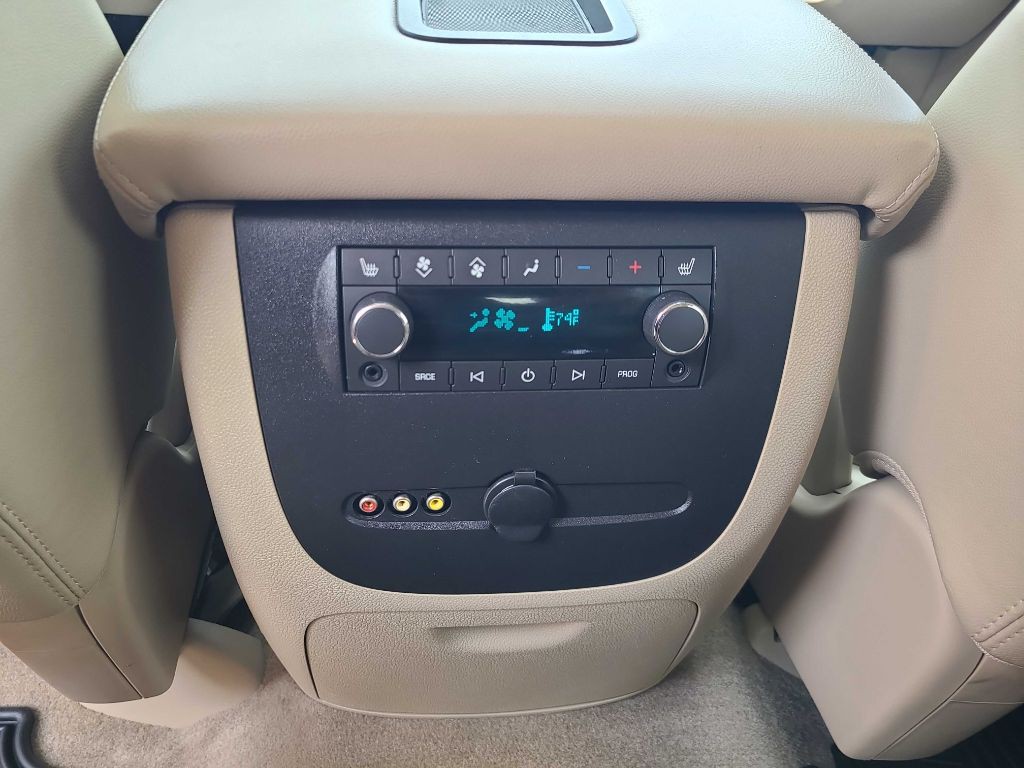 2012 Chevrolet Tahoe Image 18