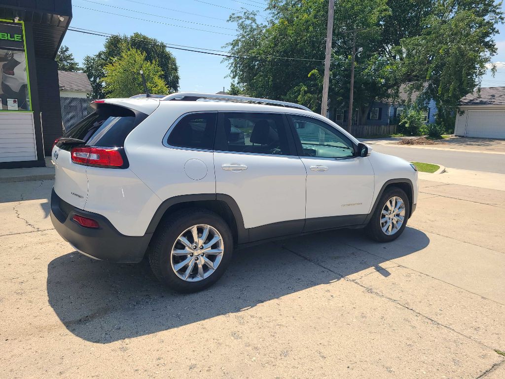 2017 Jeep Cherokee Image 21