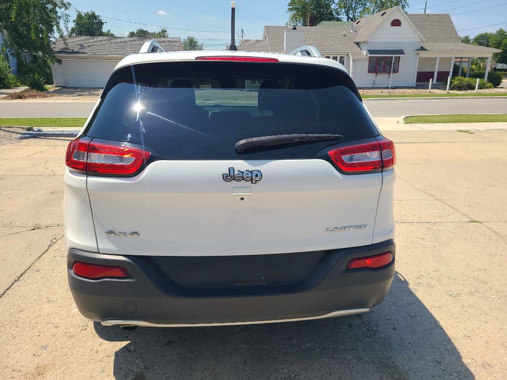 2017 Jeep Cherokee Image 22