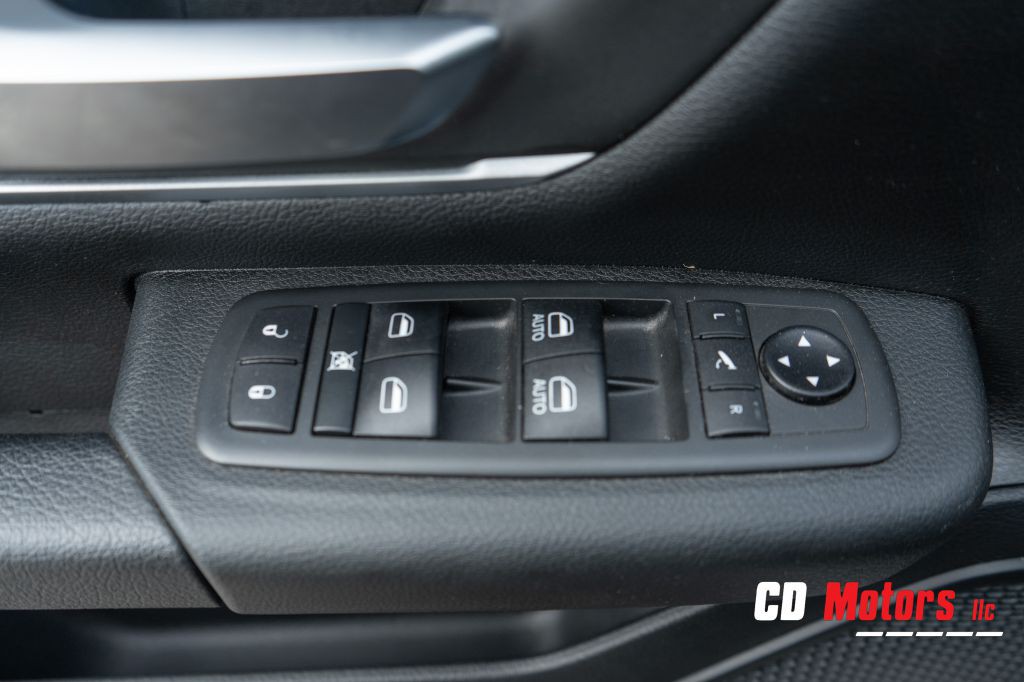 2021 RAM 1500 Image 13