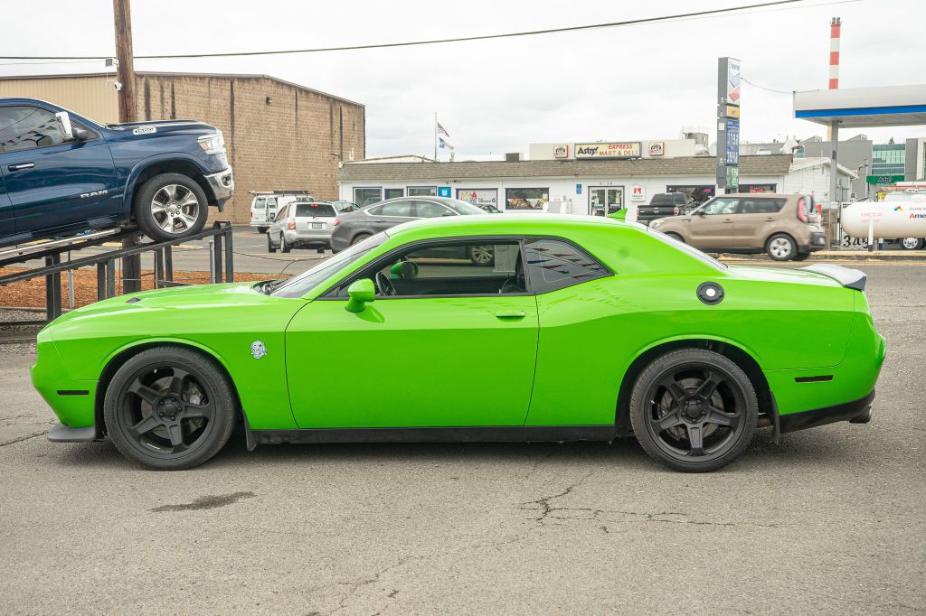 2017 Dodge Challenger Image 6
