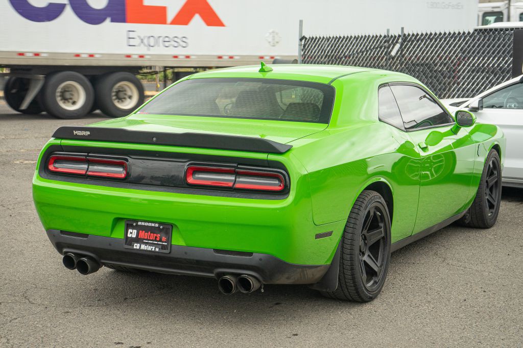 2017 Dodge Challenger Image 9