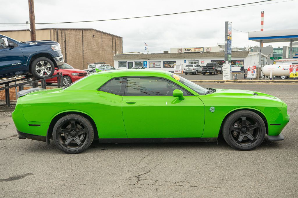 2017 Dodge Challenger Image 10