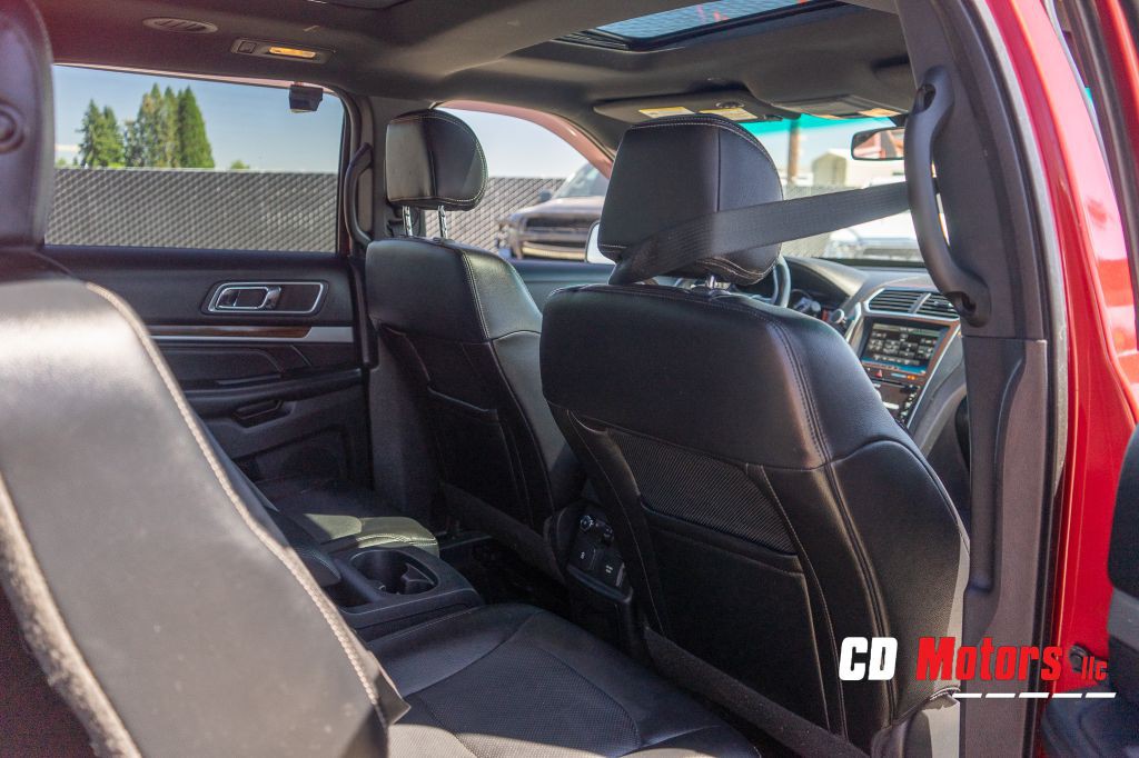 2016 Ford Explorer Image 9