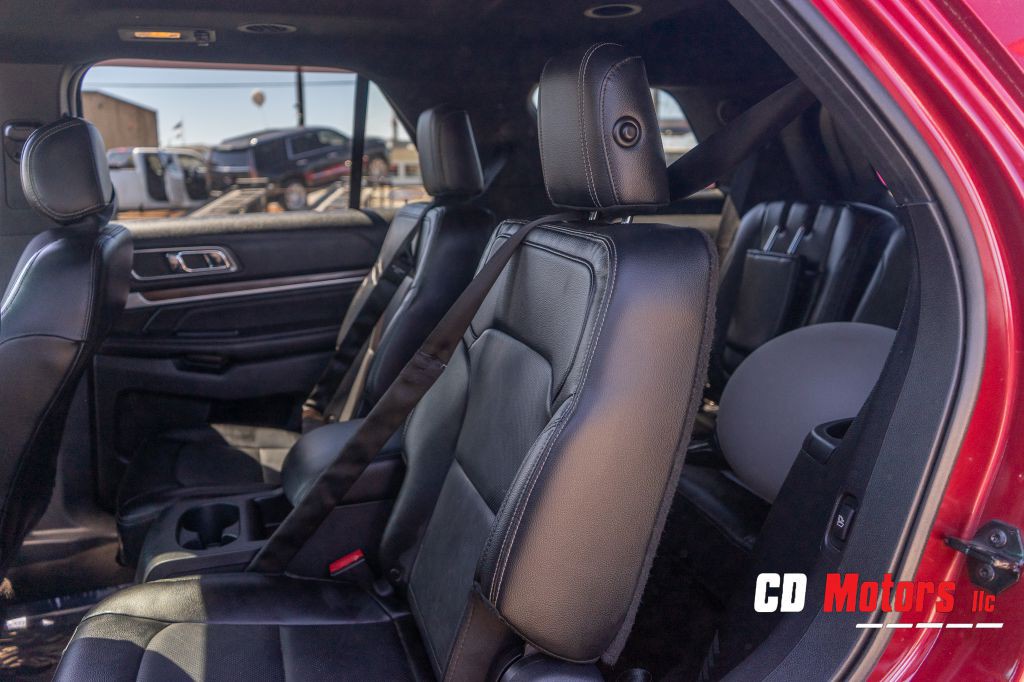 2016 Ford Explorer Image 13