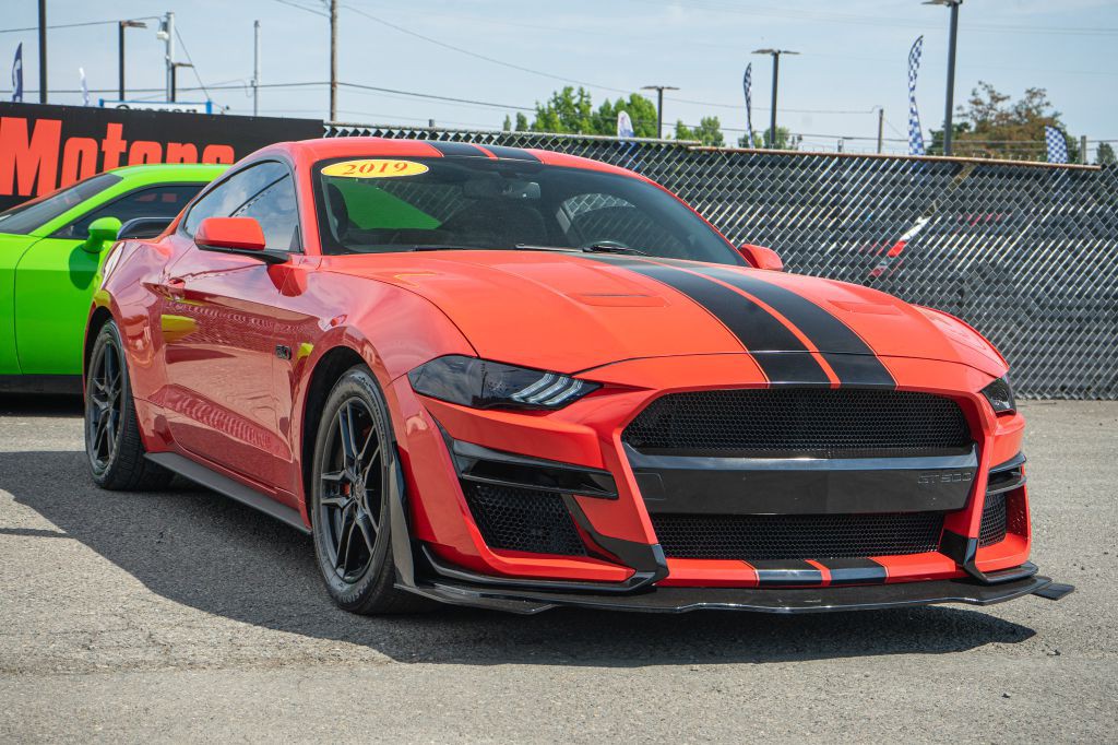 2019 Ford Mustang Image 2