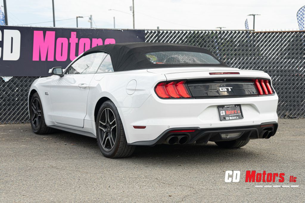 2019 Ford Mustang Image 12