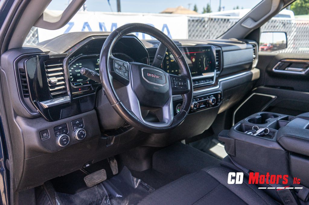 2023 GMC Sierra Image 10