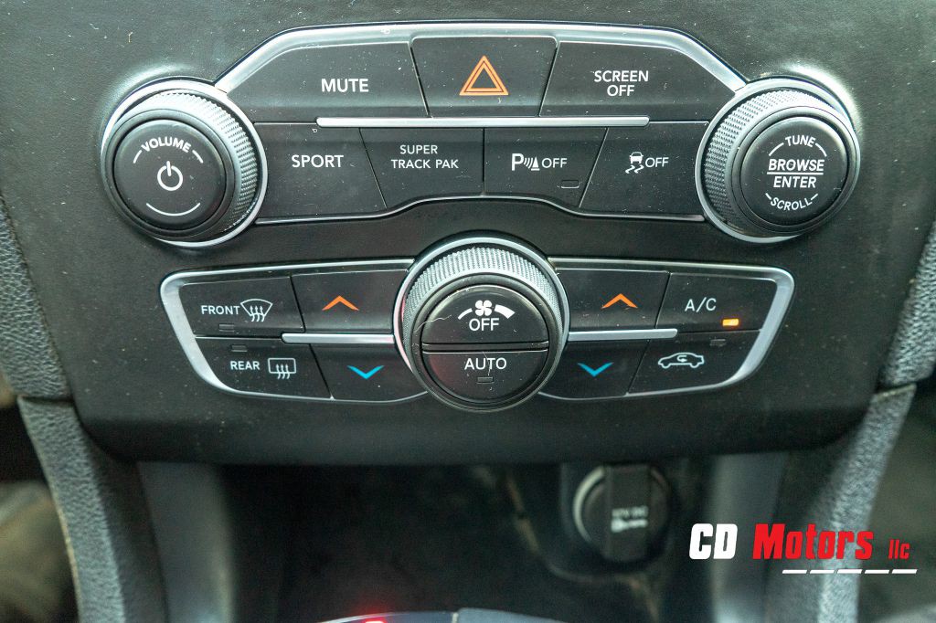 2021 Dodge Charger Image 16