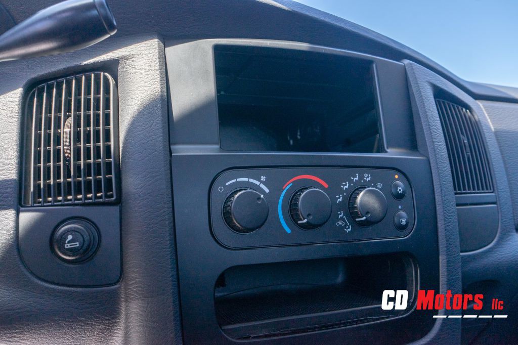 2005 Dodge Ram 1500 Image 13