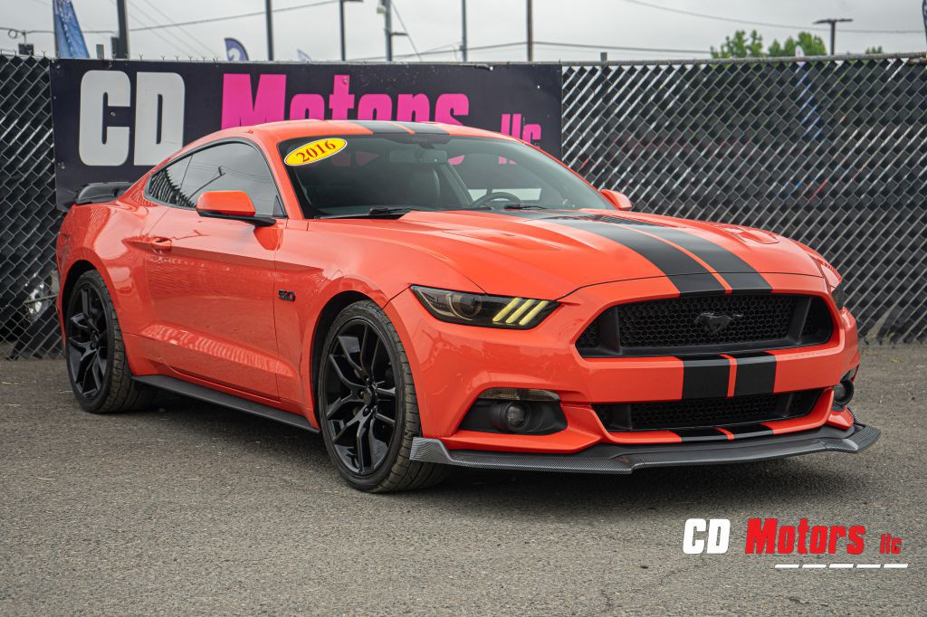 2016 Ford Mustang Image 2