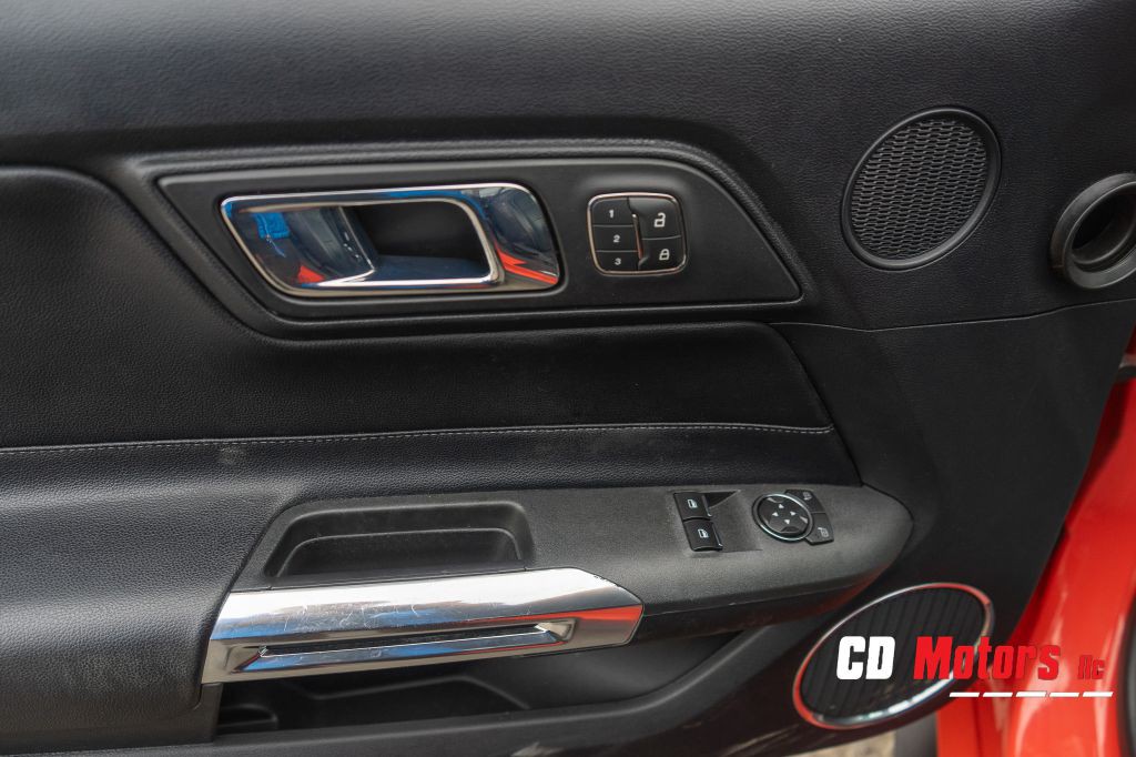 2016 Ford Mustang Image 17
