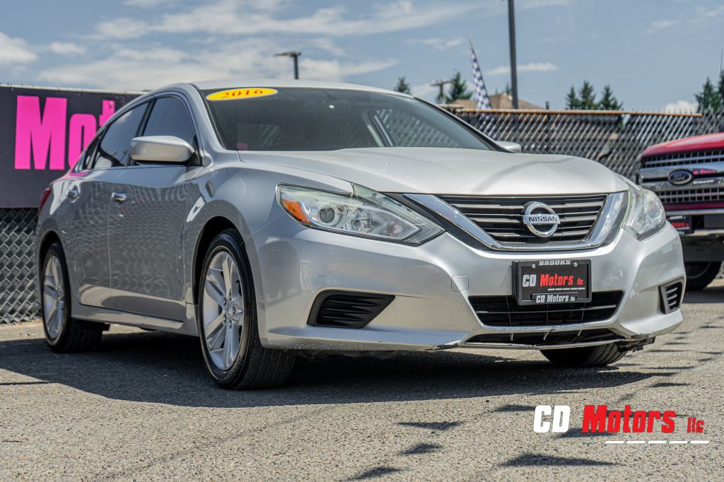 2016 Nissan Altima Image 2