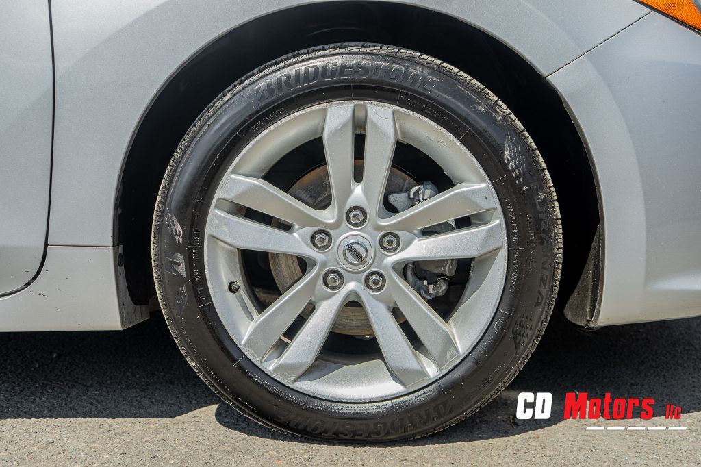 2016 Nissan Altima Image 13