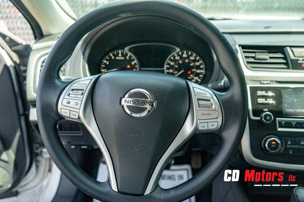 2016 Nissan Altima Image 15