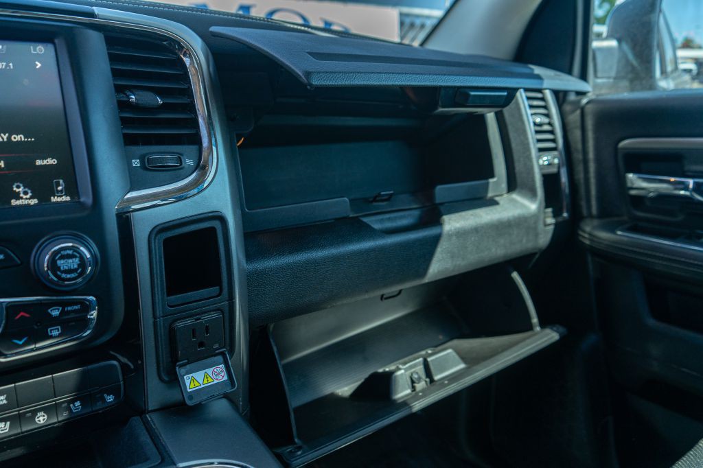 2016 RAM 1500 Image 17