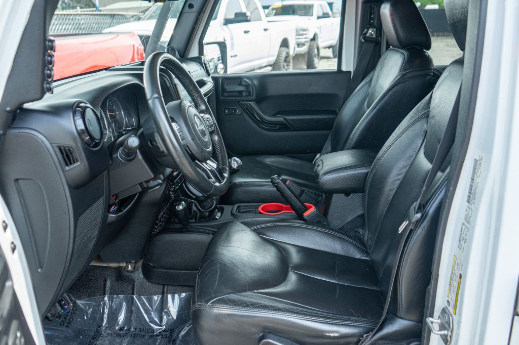 2014 Jeep Wrangler Unlimited Image 15