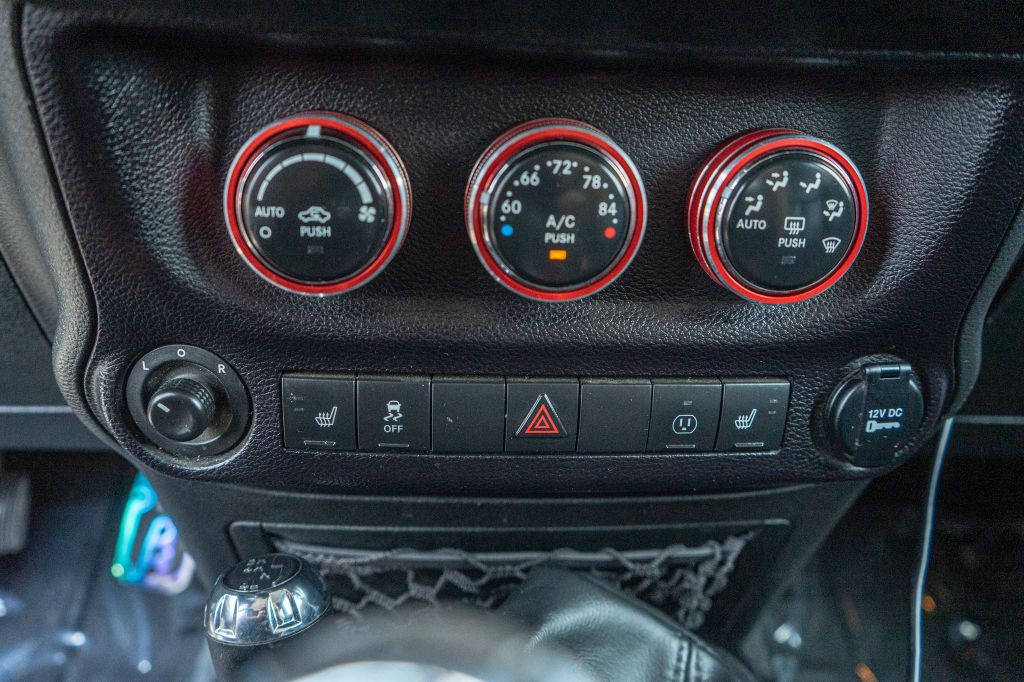 2014 Jeep Wrangler Unlimited Image 18
