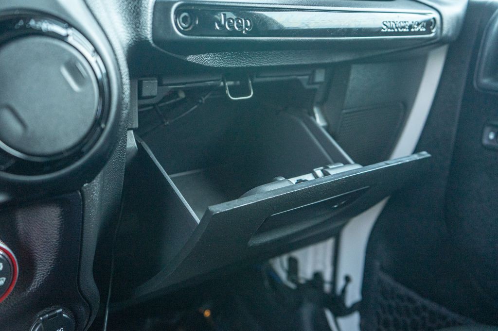 2014 Jeep Wrangler Unlimited Image 20