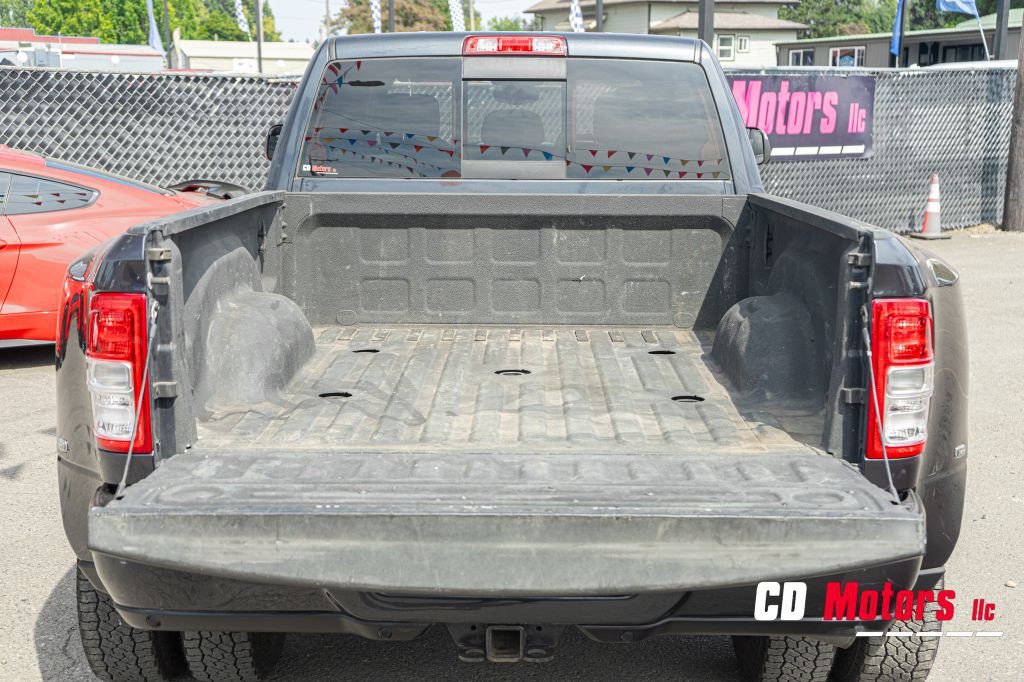 2019 RAM 3500 Image 12