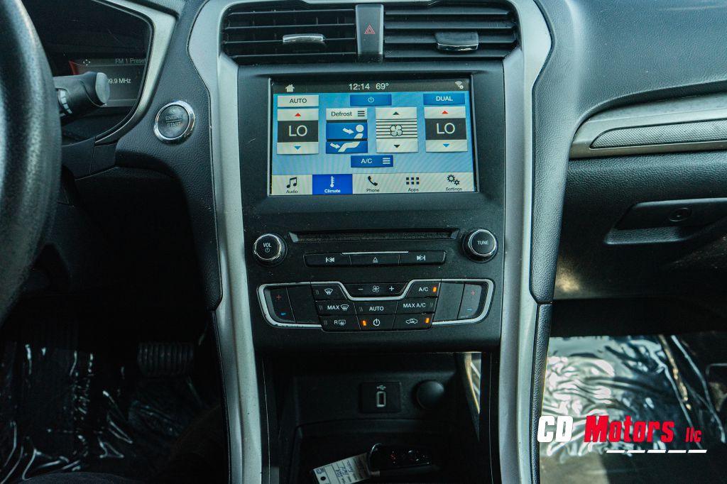 2018 Ford Fusion Image 18
