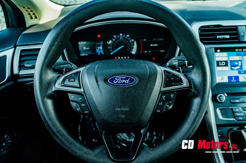 2018 Ford Fusion Image 12