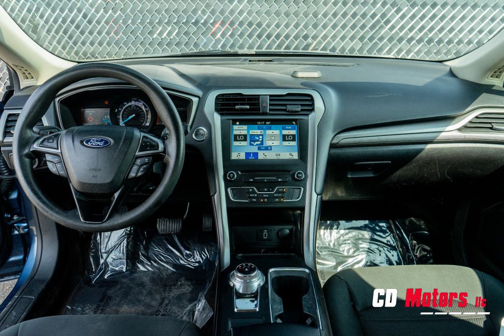 2018 Ford Fusion Image 18