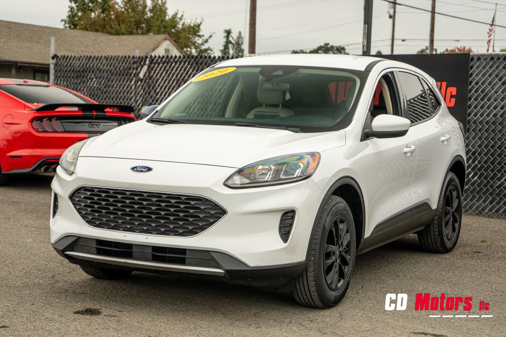2020 Ford Escape Image 3