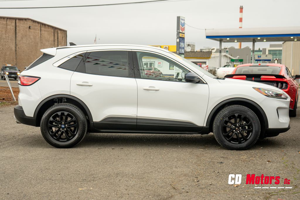 2020 Ford Escape Image 8