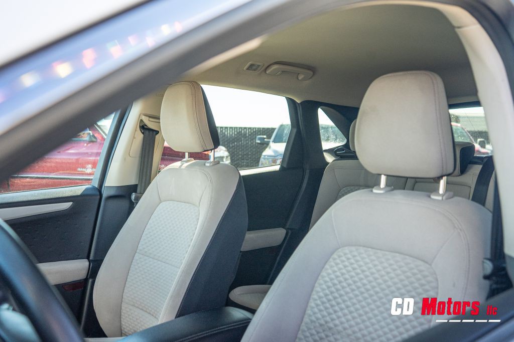 2020 Ford Escape Image 11