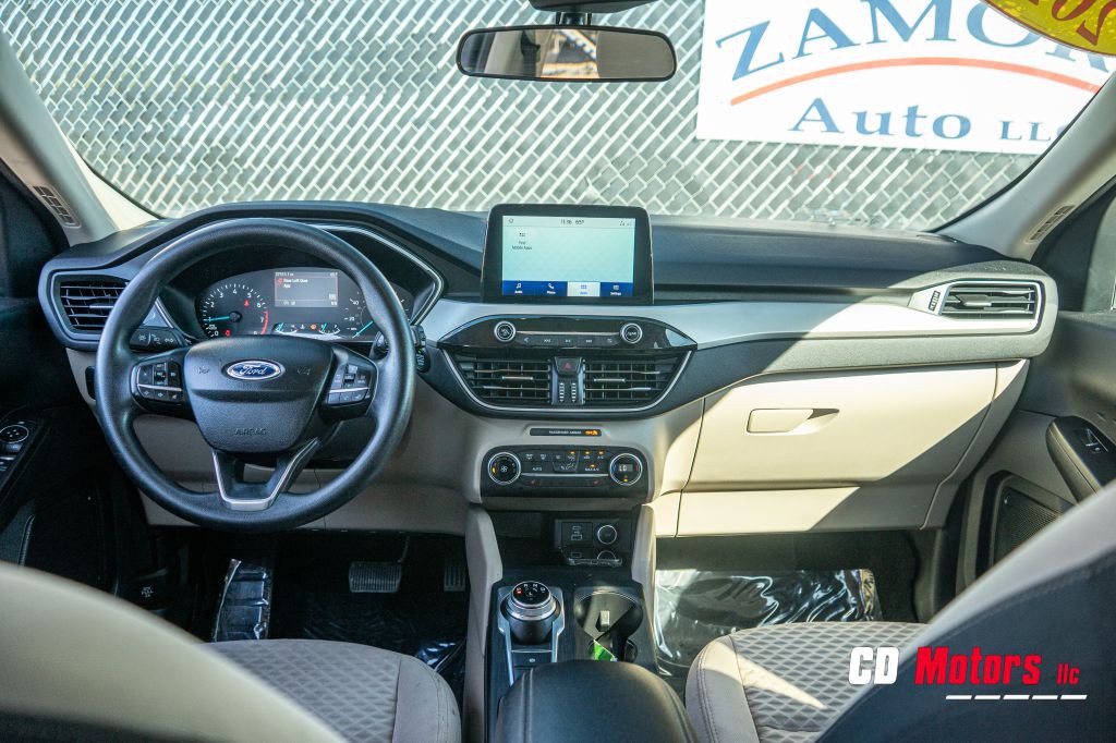 2020 Ford Escape Image 19